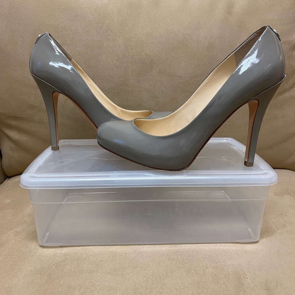 Ivanka Trump Patent Leather Grey Heel Sz 9